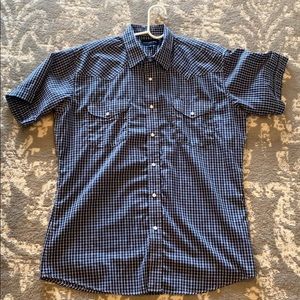 Men’s button up short sleeve shirt